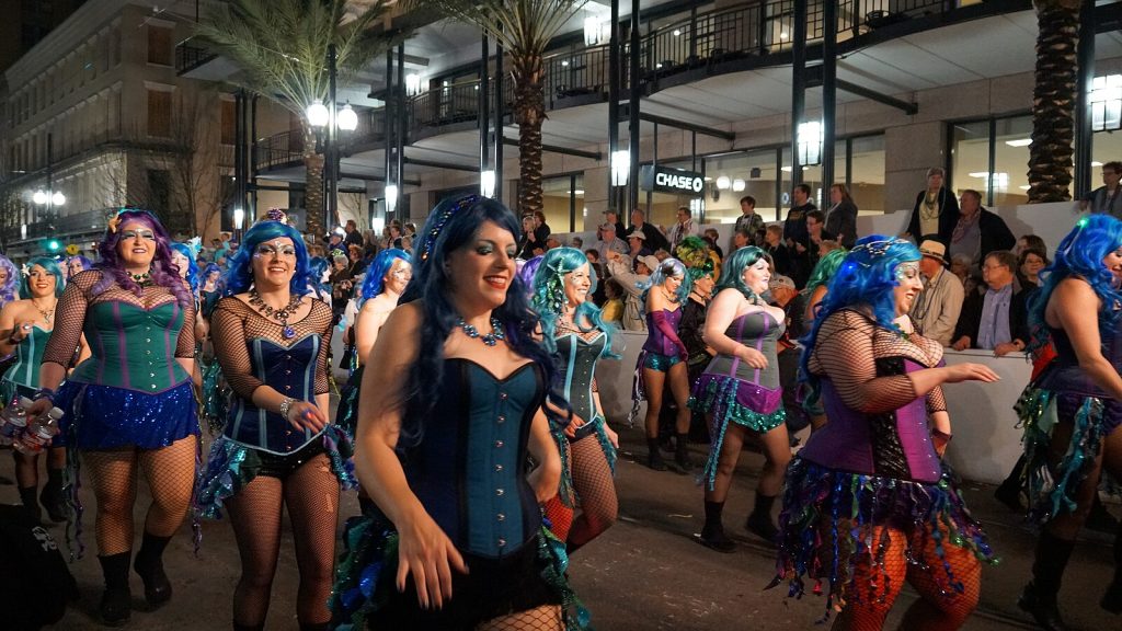 New_Orleans_Mardi_Gras_2017_Nyx_Dancers_by_Place_St_Charles